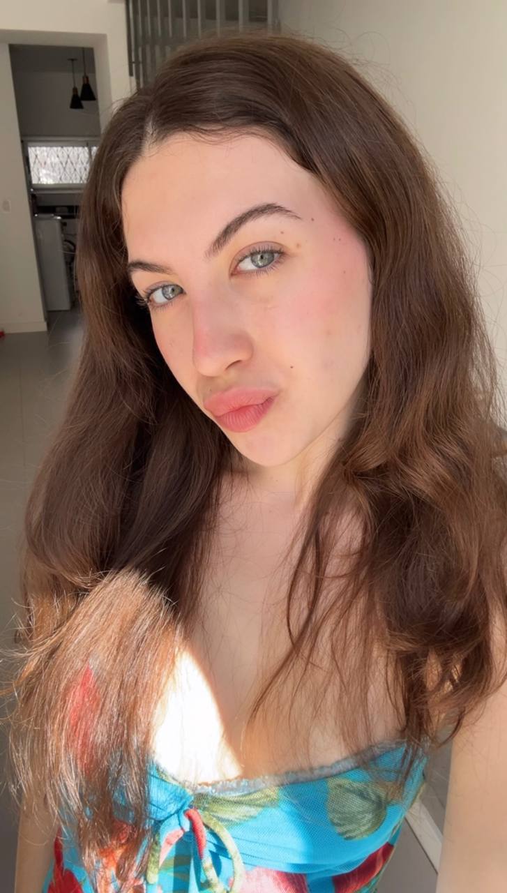 Nude girl Amber in Makati